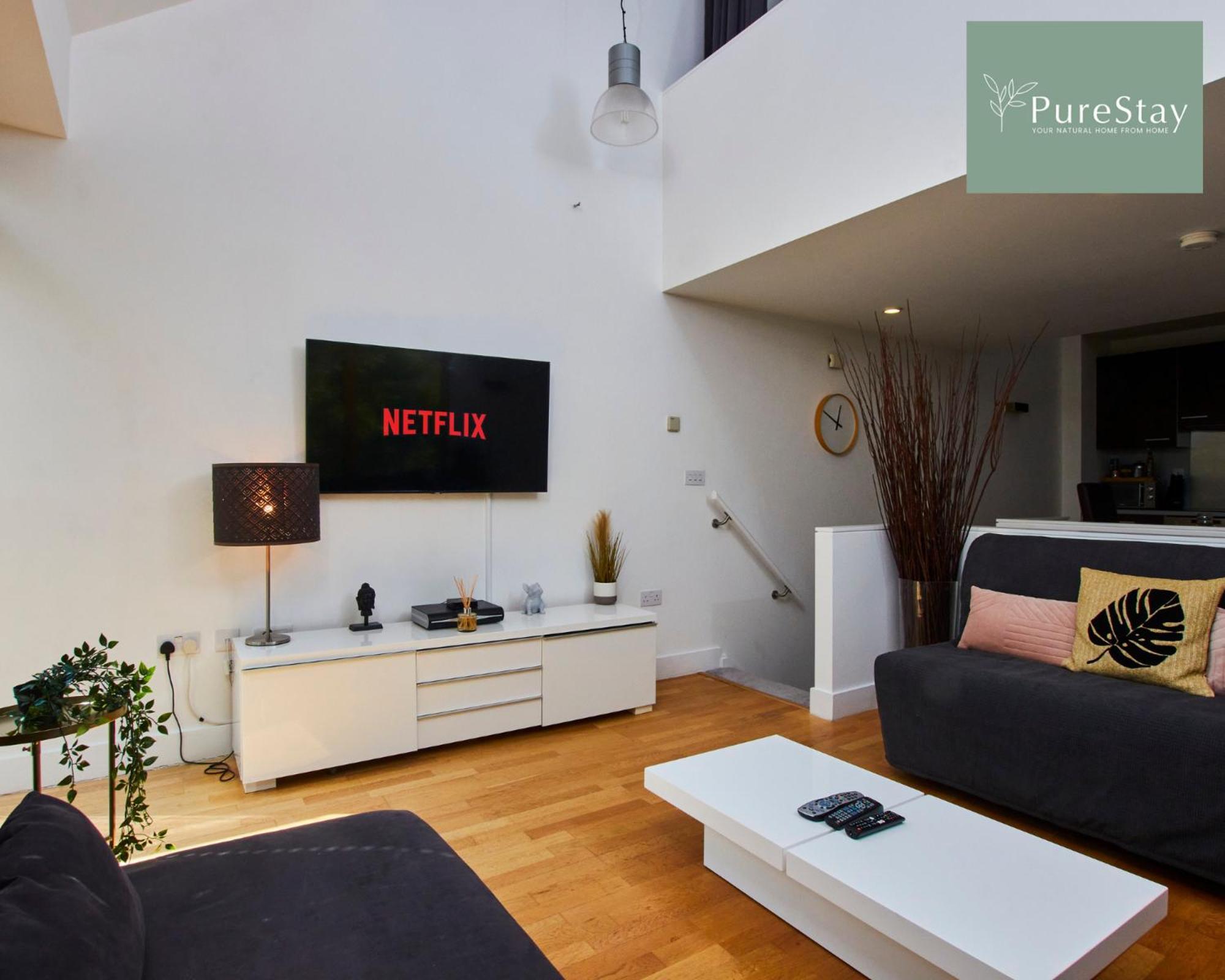 Beautiful Four Bed House By Purestay Short Lets & Serviced Accommodation Coventry With Parking מראה חיצוני תמונה