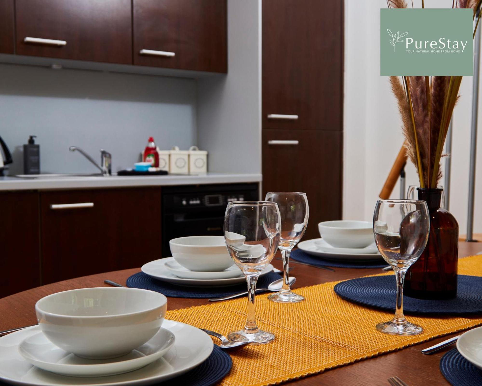Beautiful Four Bed House By Purestay Short Lets & Serviced Accommodation Coventry With Parking מראה חיצוני תמונה