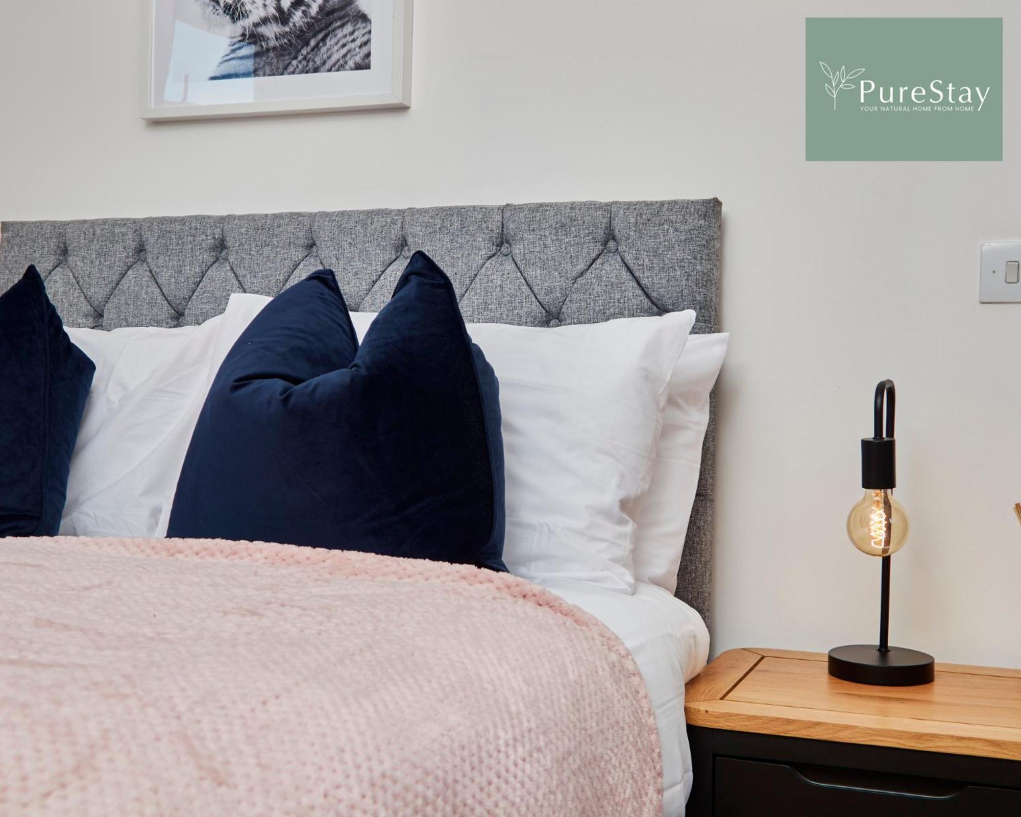 Beautiful Four Bed House By Purestay Short Lets & Serviced Accommodation Coventry With Parking מראה חיצוני תמונה