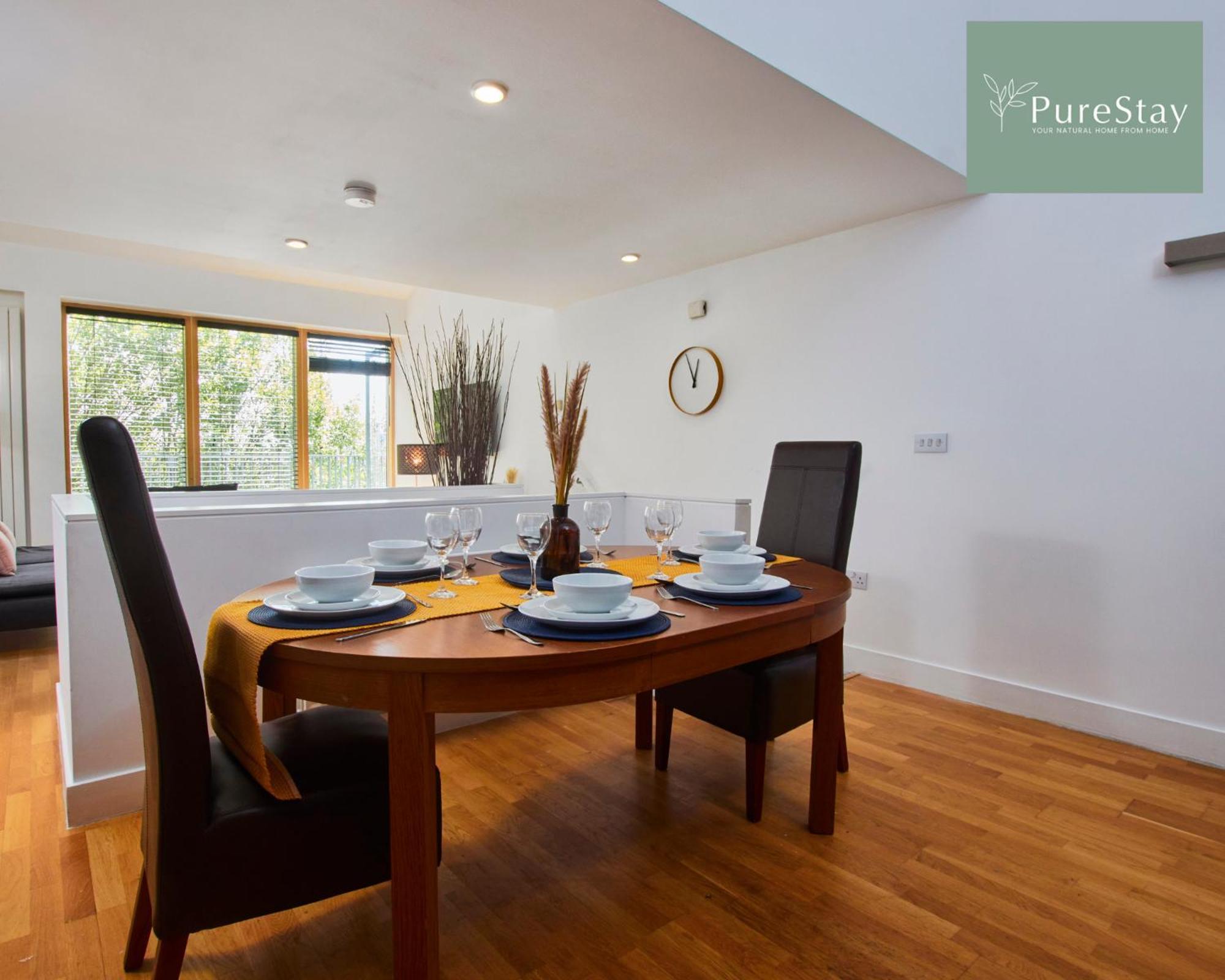 Beautiful Four Bed House By Purestay Short Lets & Serviced Accommodation Coventry With Parking מראה חיצוני תמונה
